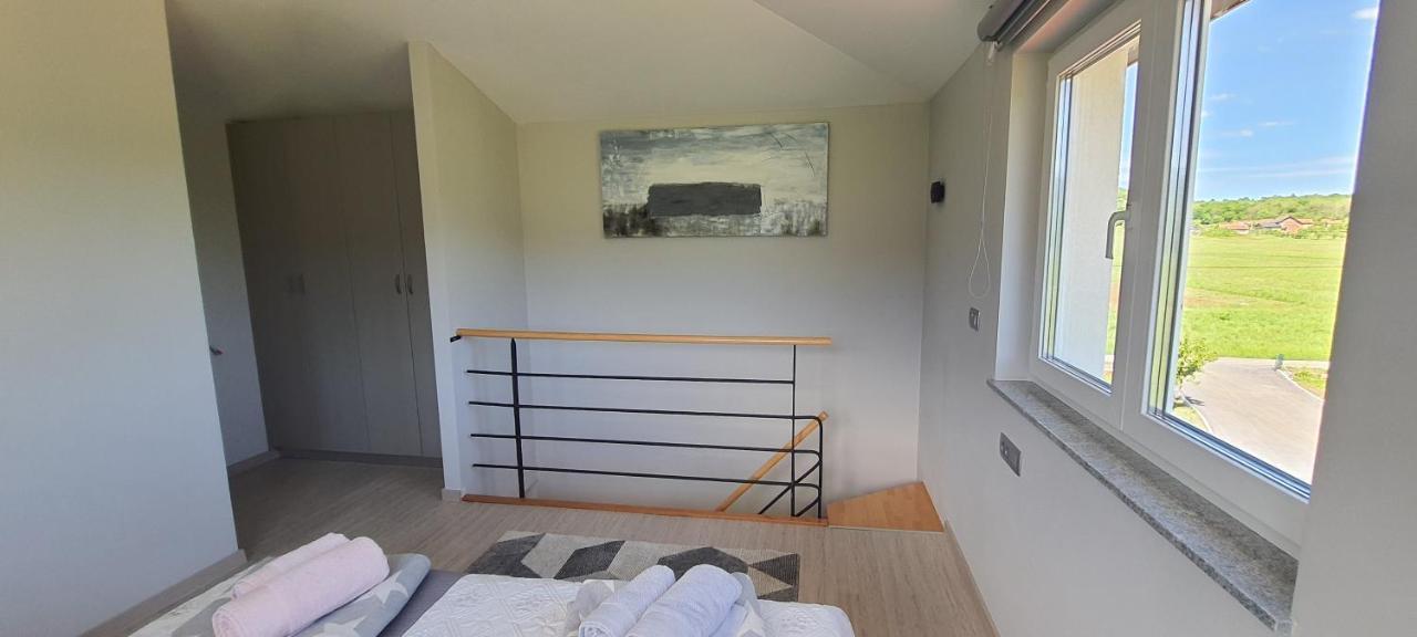 Apartmani Fenestra Tesla I Faust Otočac Εξωτερικό φωτογραφία